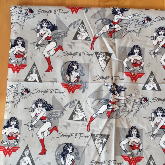 Wonder Woman DC Comics Quilting Fabric - Picture 6 of 13